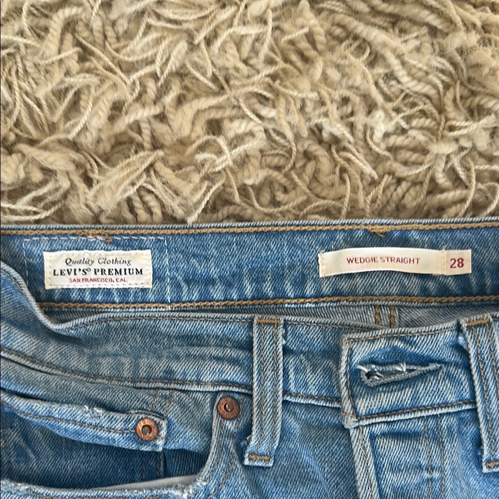 Levi's Premium Wedgie Straight Jeans - Blue
